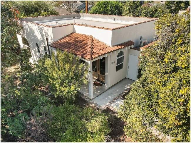 Building Photo - Charming 1 bedroom ADU in Santa Ana! Rental