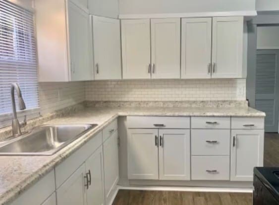 Photo - 1941 W 77th St