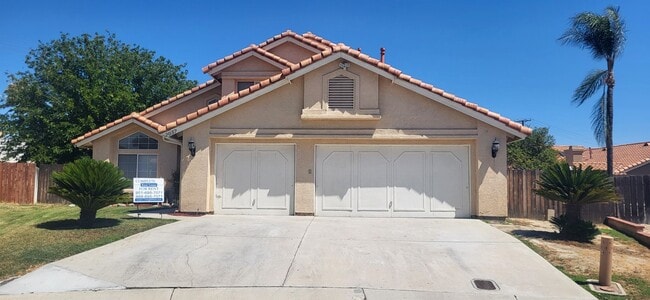 Building Photo - 4 Bedroom, 3 Bath Cul-de-Sac in Hemet