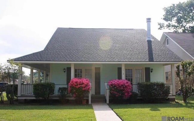 Building Photo - 1719 Tallwood Dr