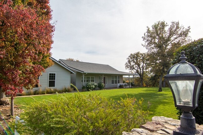 Photo - Country Home for Rent on Acreage | 3.5 Acres, 3 Car Garage, Deck, Pet Friendly