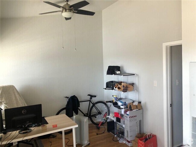 Building Photo - 3316 Guadalupe St Unit 302 Rental