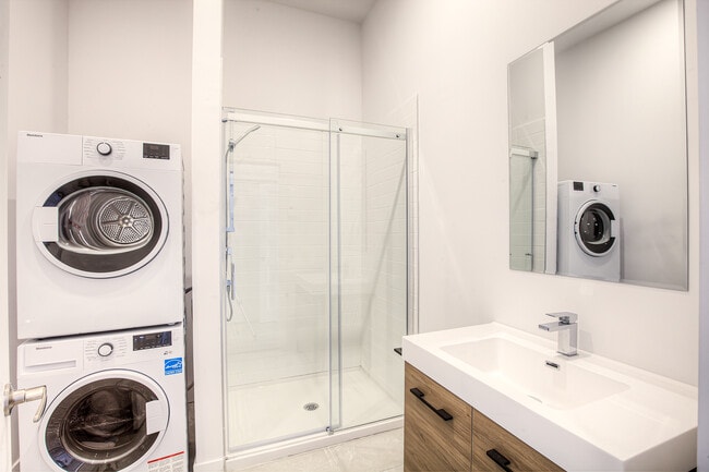 Photo - Le Lowney 5-6-7