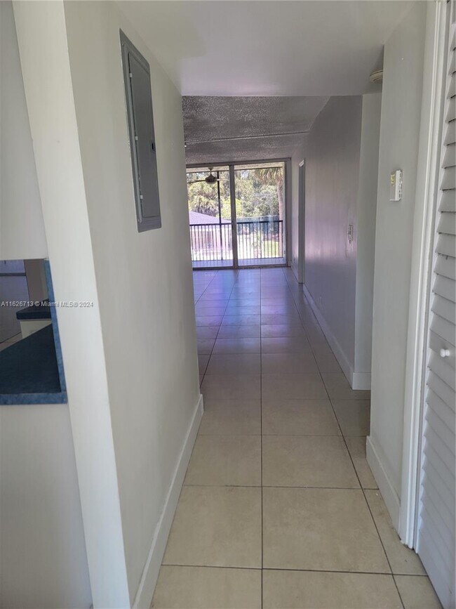 5090 SW 64th Ave Unit 203  