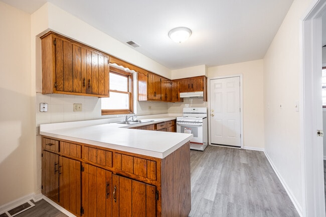 Photo - 6323 W Fullerton Ave Unit 3