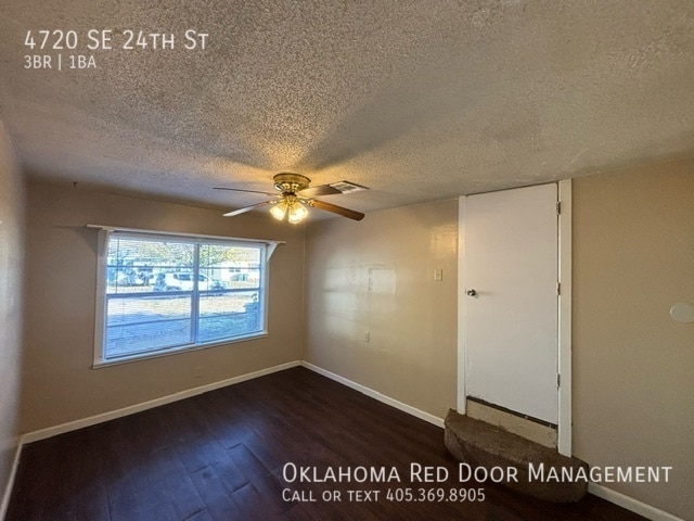 Photo - 4720 SE 24th St