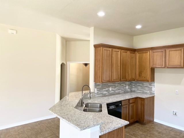 Photo - 7676 St Stephen's Square