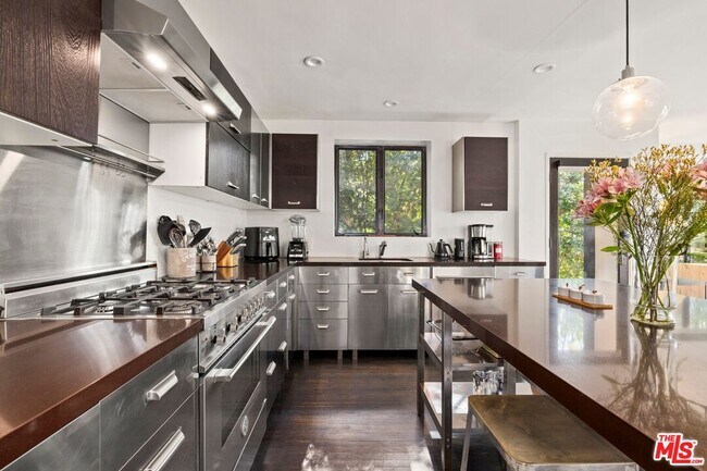 Photo - 5721 Valley Oak Dr