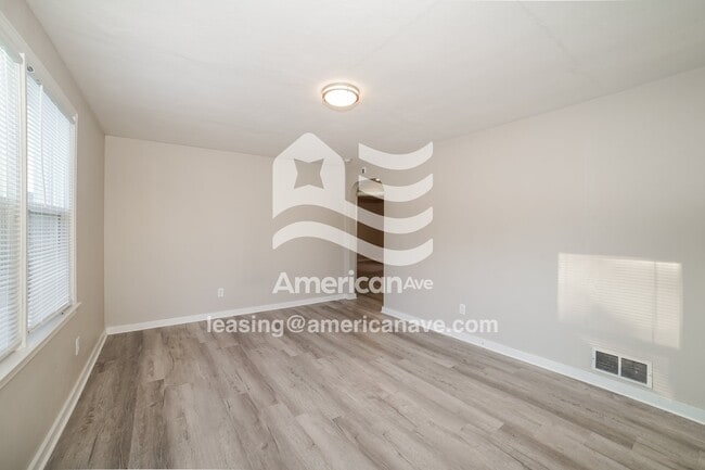 Photo - 908 E Maywood Ave