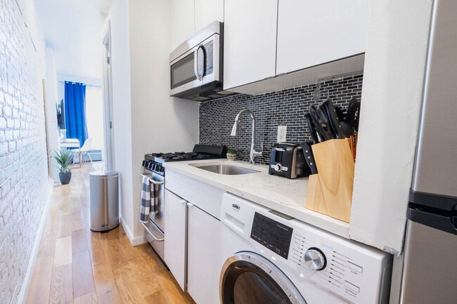 Photo - 240 E 26th St Unit FL4-ID1021813P