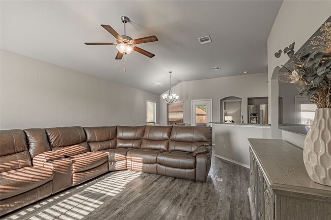 Photo - 133 Bates Ct