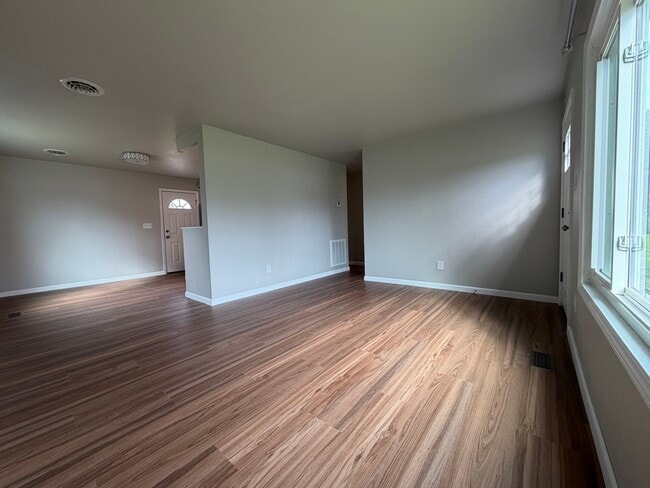 Photo - 407 Rothey Dr