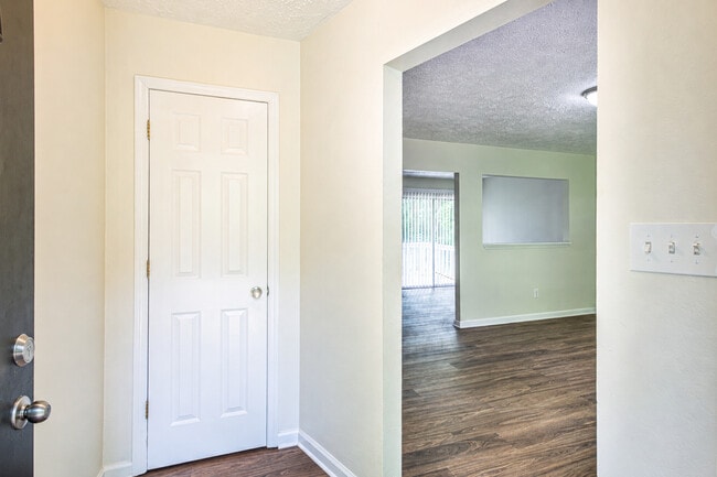 Photo - 320 Beechwood Dr
