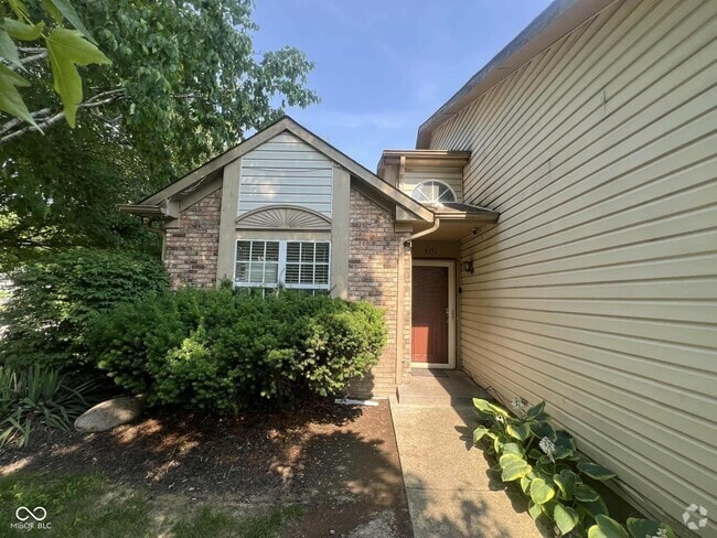 Building Photo - 4151 Luxembourg Cir E Rental