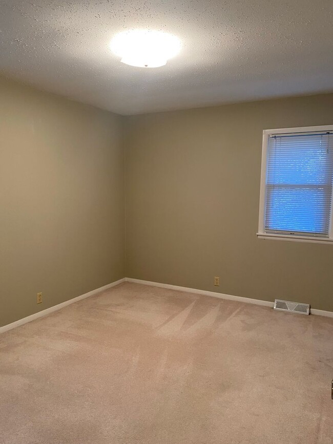 Photo - Spacious Duplex in Great Location