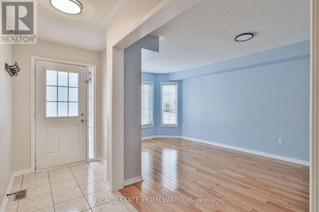 Photo - 168 Wainscot Ave