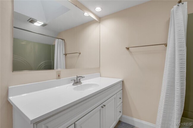 Photo - 21 Waverly Ave