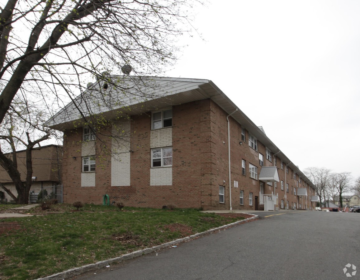 broad manor apartments - broad manor apartments
