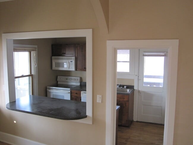 Photo - 118 Spring St Unit 2