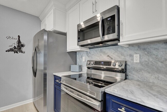 Photo - 2516 SE Anchorage Cove Unit 108 - G2