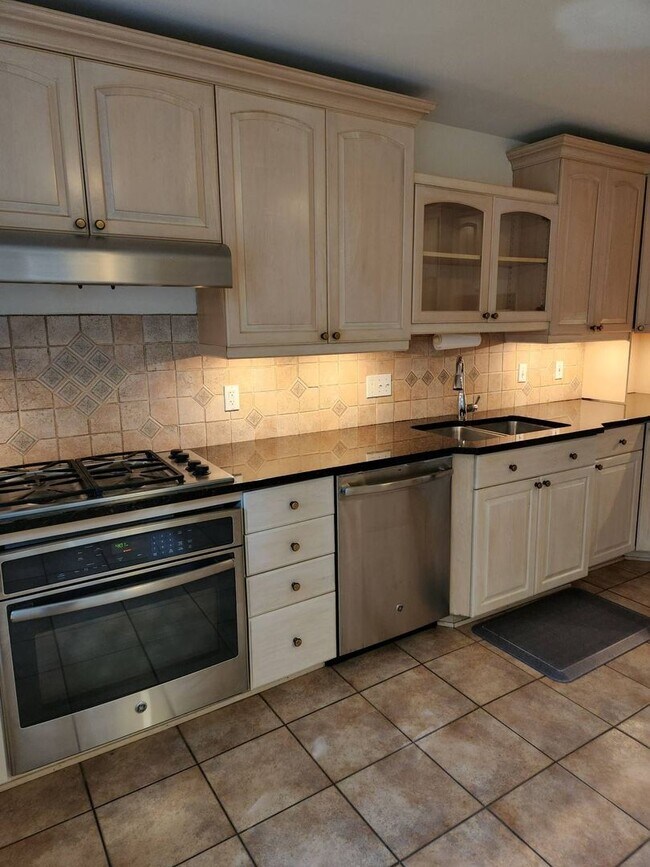 Photo - "Coming Soon" AU PARK!! 4 bed/4BATH one car garage!!