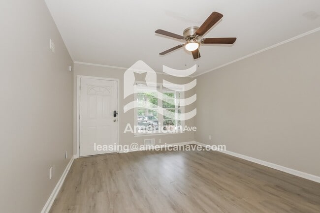 Photo - 3215 Commodore Dr