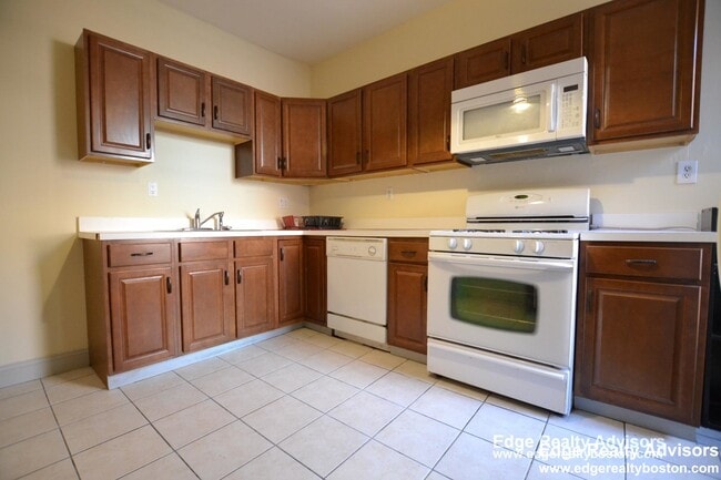 Building Photo - 41 Orkney Rd Unit 1