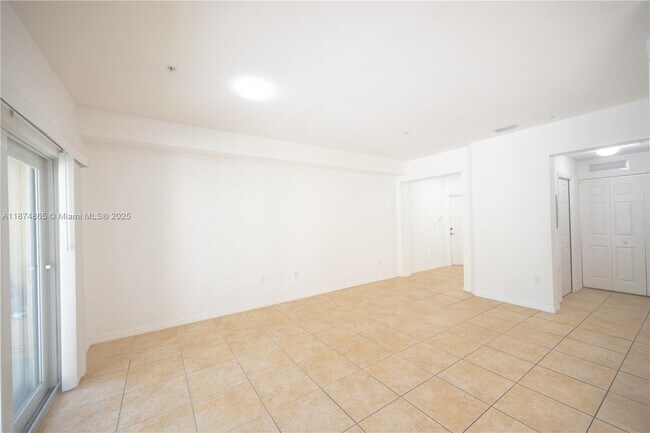 Photo - 10870 NW 88th Ter Unidad 209