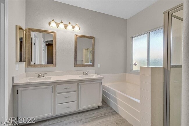 Photo - 1795 Lily Pond Cir