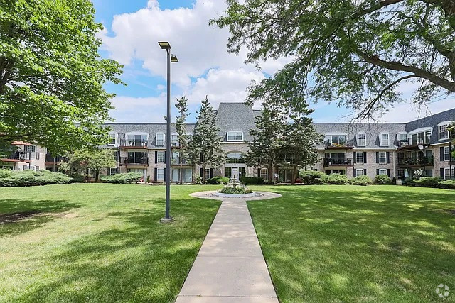 Building Photo - 5200 Carriage Way Dr Unit 118 Rental