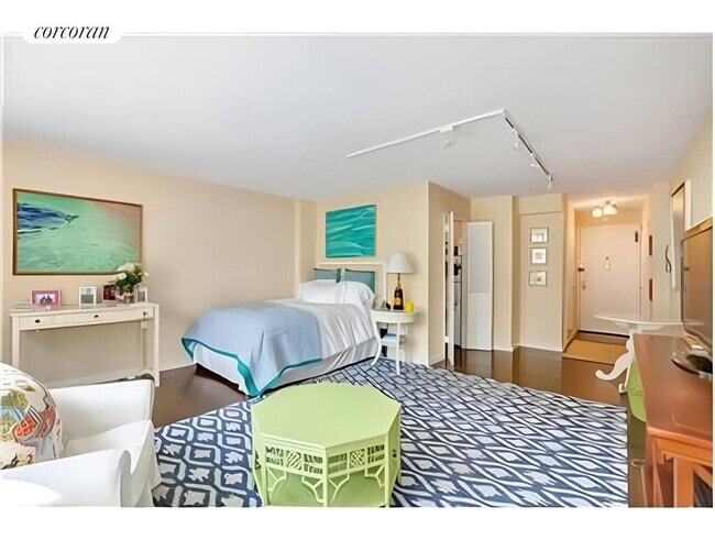 Building Photo - 220 E 60th St Rental