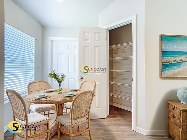 Photo - 27074 Adams St