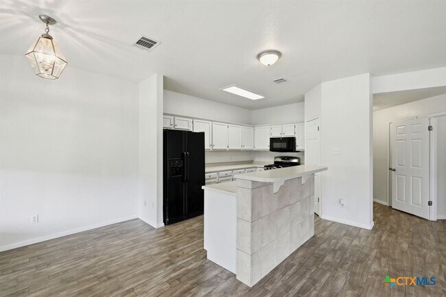 Photo - 1005 Rolling Ridge Dr