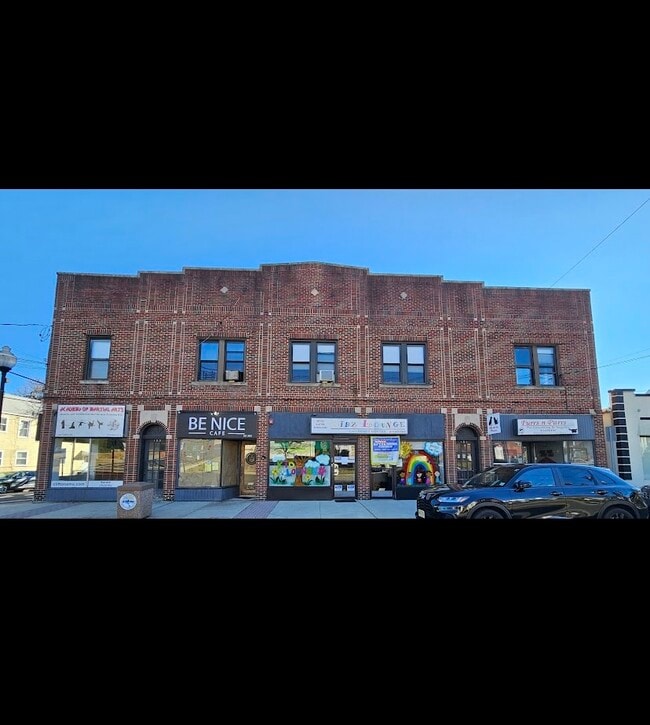 Building Photo - 155 Valley Rd Unit 5