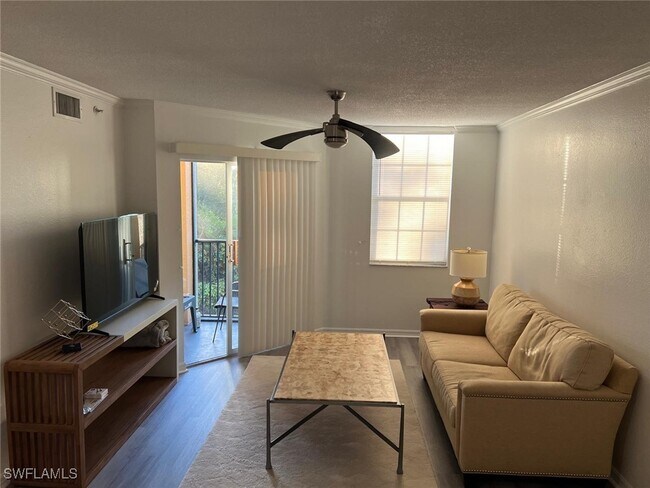 8687 River Homes Lane Unidad 4202