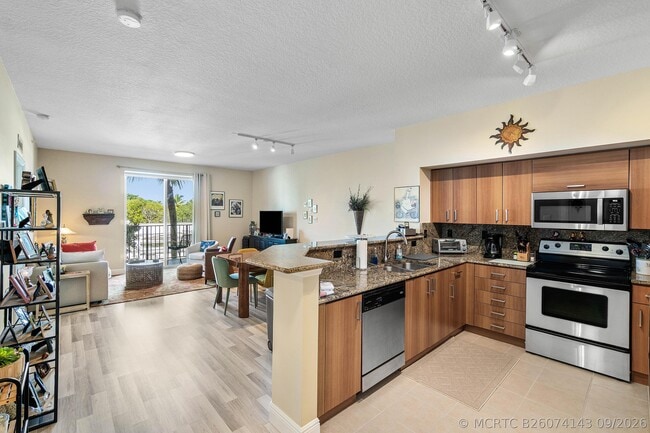 250 NE 3rd Ave Unit 315