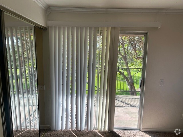 Building Photo - 1554 Border Ave Unit H Rental