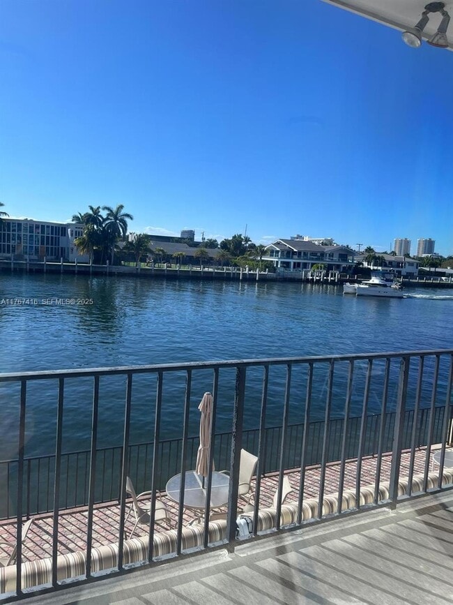 Photo - 3113 S Ocean Dr Unidad 701