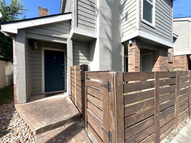 Photo - 2018 W Rundberg Ln Unit 8B