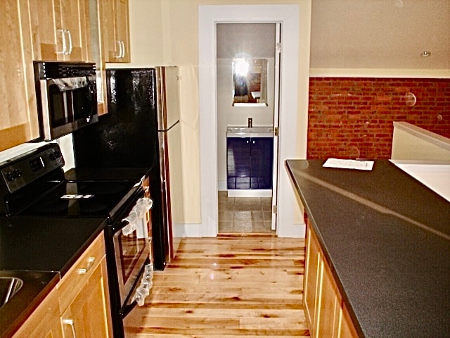 Photo - 2168 Thurman Ave Unit West