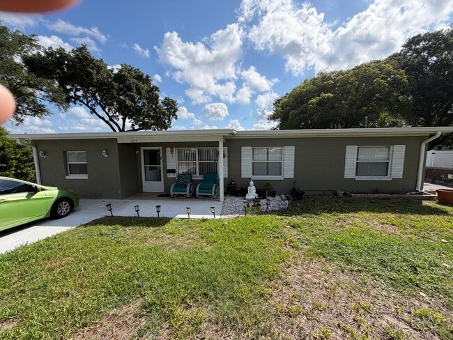 Building Photo - Completely renovated efficiency in Orlando