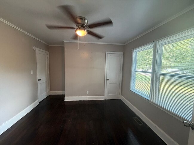 Photo - 410 Blacksnake Rd