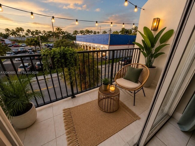 Photo - 5731 NW 37th St Unit 305