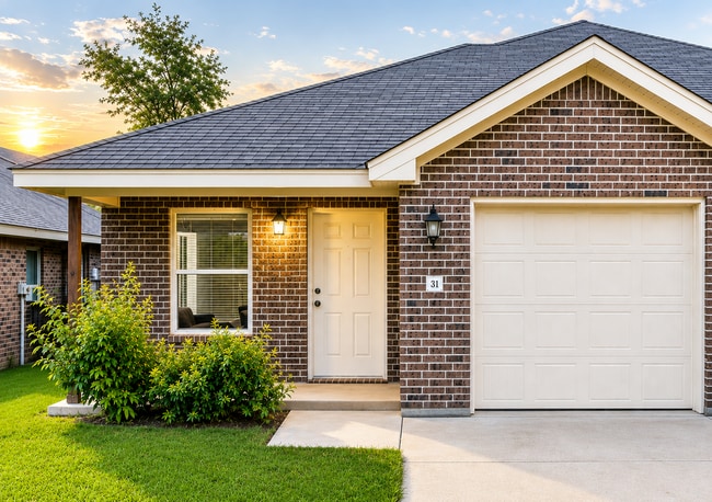 Building Photo - AVAILABLE NOW ; APPLY ON OUR WEBSITE TODAY!!!-1 MONTH FREE