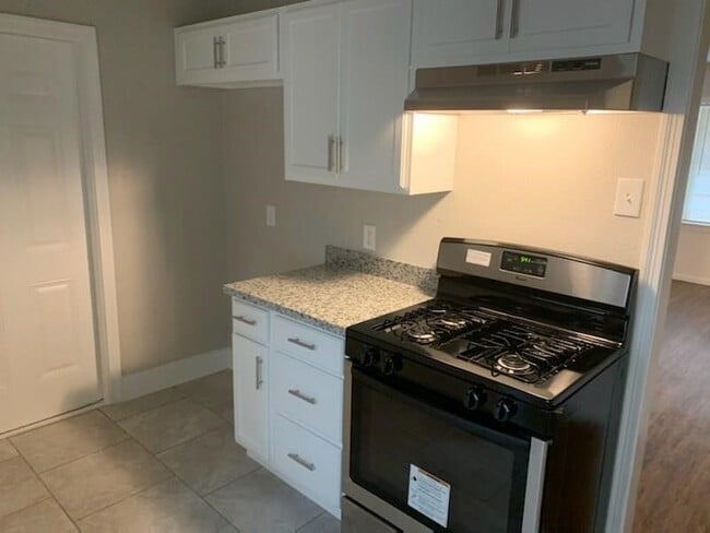 Photo - 1003 Largo St