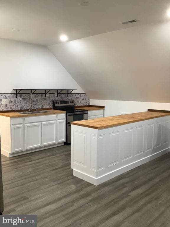 Building Photo - 4748 Dickerson Rd