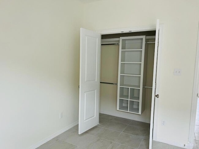 Photo - 1201 W Garfield Ave Unit 2