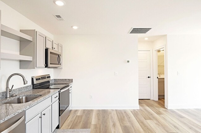 Photo - Pet-Friendly Studio Apartment in Desirable Old Trail