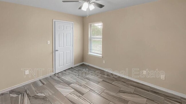 Photo - 9939 Risky's Ranch Dr