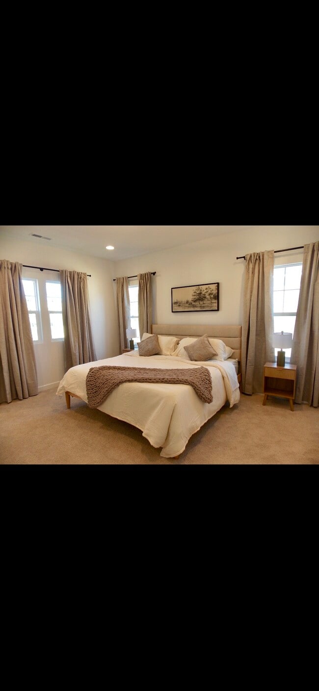 Photo - 2739 Primrose Ave